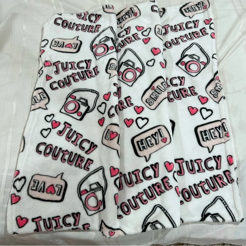 Juicy Couture blanket throw plush camera print white pink black 48 X 76 cozy